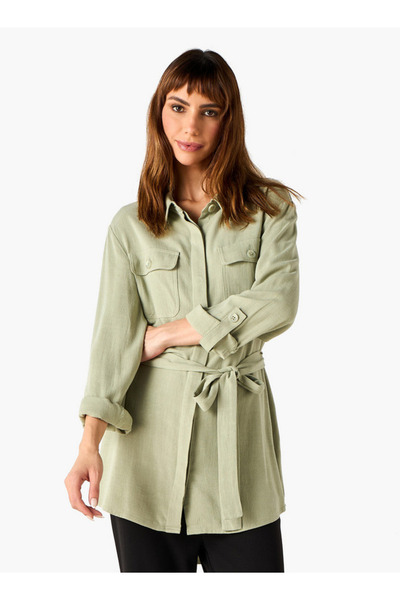 FAV قميص بتفاصيل جيب وحزام ربط