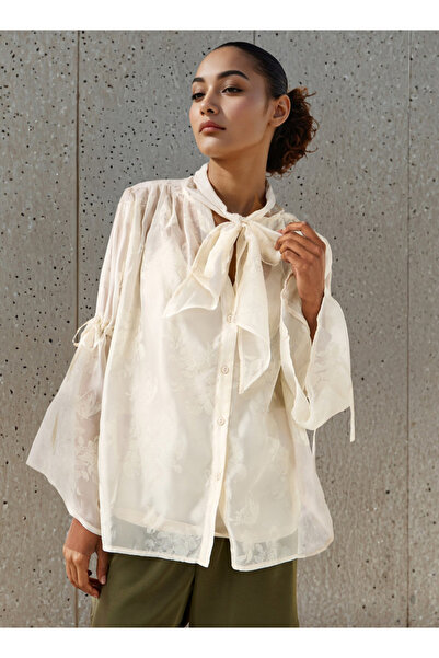 FAV Pussybow Collar Top with Tie-Up Detail