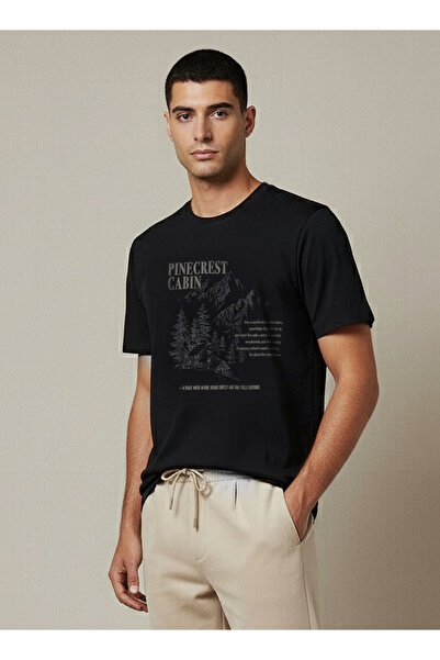FAV Men Slim Fit Crew Neck Short Sleeves Graphic T-shirt