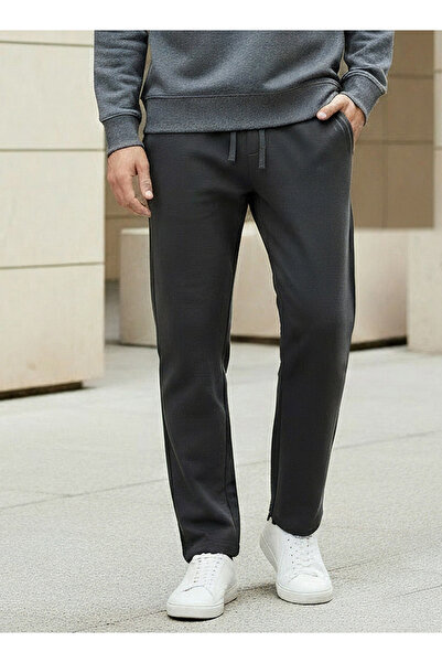 FAV Men Regular Fit Trousers