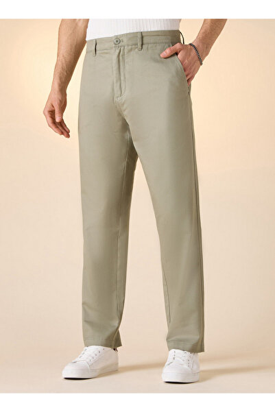 FAV بنطلون بقصّة عادية مع جيوب