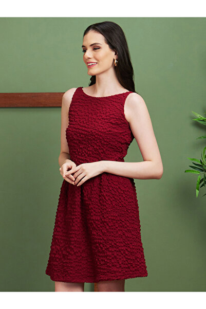 Globus By Styli Women Red Textured V-Back Mini Dress