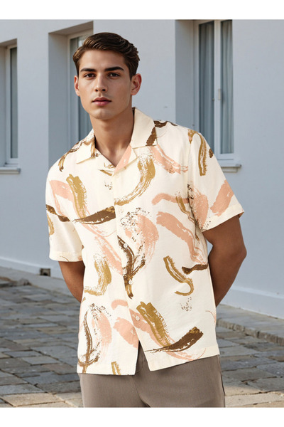 FAV قميص منتجع بياقة معسكر مطبوع