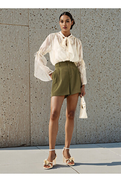 FAV Pussybow Collar Top with Tie-Up Detail