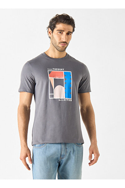 FAV Graphic Print Crew Neck T-shirt with Short Sleeves