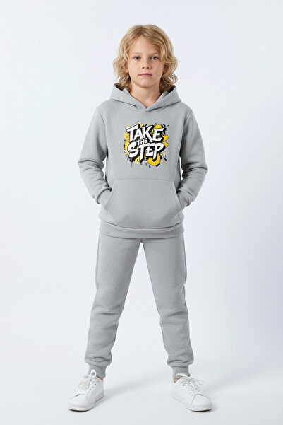 YA KO KİDS 3 İplik Ş Fleece-Lined Kangaroo Pocket Take the Step Print Detailed Boys' Tracksuit Set