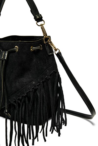 ONLY Women/Girls Black Bag Model Code: (15372335) Onlcora Fringes Crossbody Bag Acc