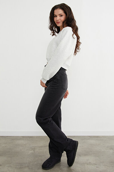 Fulla Moda 3 Thread Teddy Bear Embroidered Crop Sweatshirt