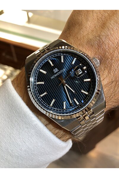 Momentus ساعة يد رجالية مقاومة للماء مع مشبك فولاذي على شكل فراشة وتقويم