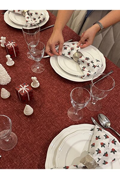 LUFA HOME Linen Effect Christmas Tablecloth Set