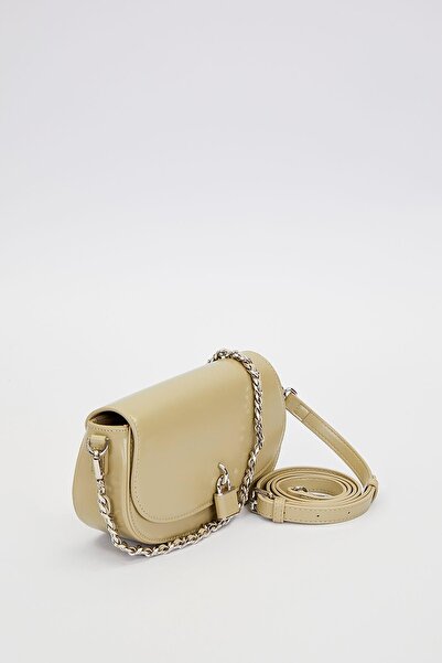 Levidor Shoulder Bag with Green Lock Accessory Detail