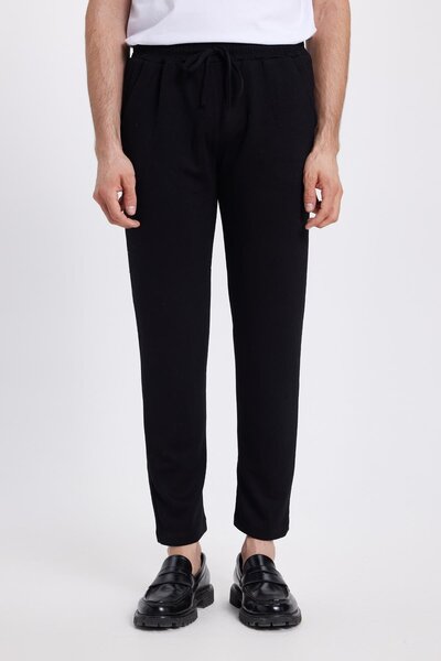 Tudors Ανδρικό εφαρμοστό μαύρο παντελόνι με στενή εφαρμογή με κορδόνια με 3 τσέπες με φαρδύ πόδι