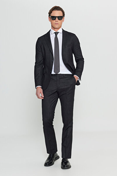 ALTINYILDIZ CLASSICS Men's Black Slim Fit Slim Fit Swallow Collar Patterned Cover Pocket Suit