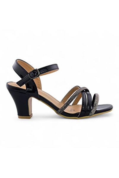 Sunrise حذاء بكعب سميك مع حزام لامع متقاطع