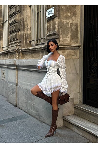 Miss Beyoğlu Kadın Beyaz Saten Korseli Dantel Kollu Mini Abiye – Volan Etek Şık Parti & Özel Gün Elbisesi