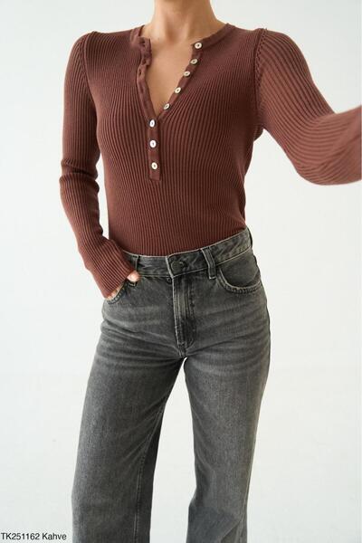 CADDELAMODA Women's Crew Neck Half Placket Corded Fabric Sweater