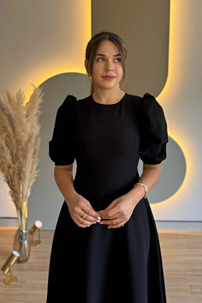 Aventien Rochie midi neagră cu mâneci balon