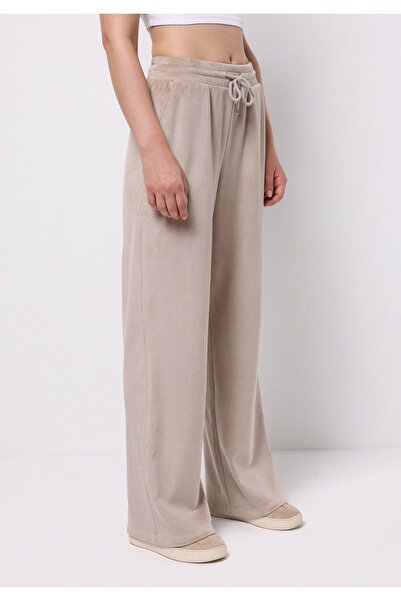 Colin's Γυναικείο ίσιο παντελόνι μεσαίου ύψους κανονικής εφαρμογής