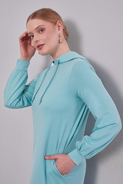 Levidor Φόρεμα με πράσινη κουκούλα και λεπτομέρεια κρυφής τσέπης