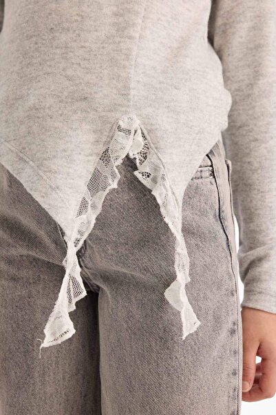 DeFacto Girls' Slim Fit Slim Fit Lace Detailed Corded Fabric Ribbed Knit Long Sleeve T-Shirt G6414A825Wn