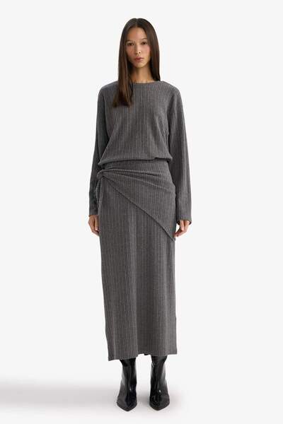 DeFacto Μπλουζάκι με μακρυμάνικο ριγέ μπλουζάκι Relax Fit κοτλέ πλέξη ριμπ G6607AX25WN