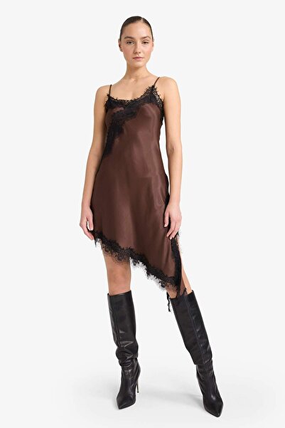 DeFacto Новогодишна рокля с V-образно деколте, сатенена, без ръкави, дължина до коляното G7018AX25WN