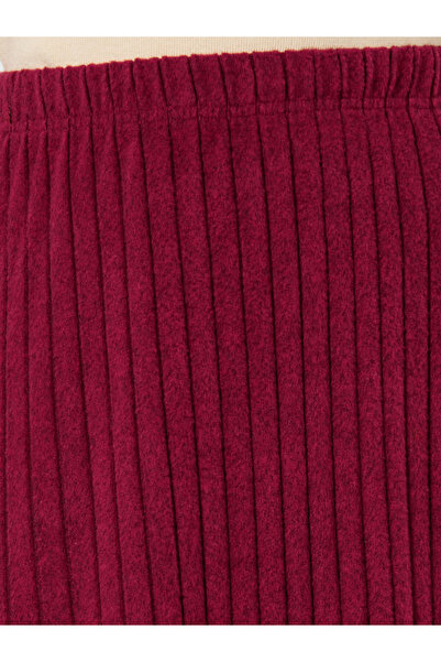 Styli Burgundy Solid Textured Knit Pleated Midi Skirt