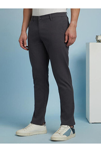 Dennis Lingo By Styli Men Grey Solid Slim Fit Chino Pants