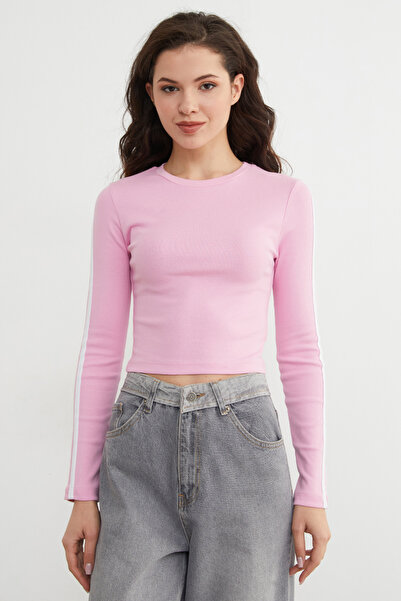 Fulla Moda Crew Neck Sleeves Piped Detail Crop Body