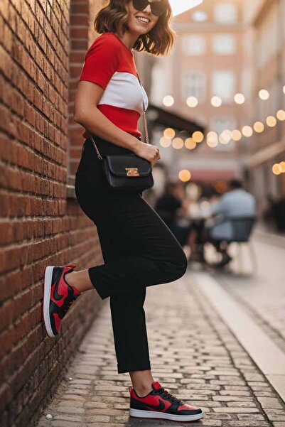 Nike Kadın Ayakkabı Snekars -Siyah Kırmızı