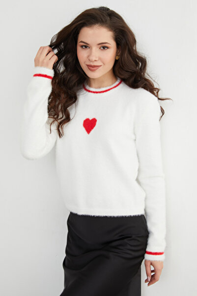 Fulla Moda Heart Patterned Crew Neck Bearded Sweater