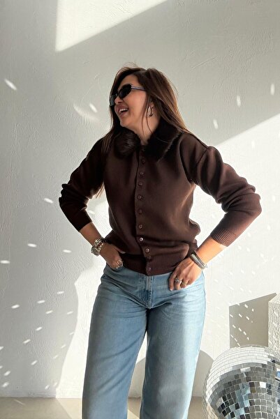 ELVAN TOLON سترة بأزرار وياقة من الفرو البني