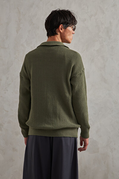 HYMAN Men's Oversized Sweater with Zipper at the Neck