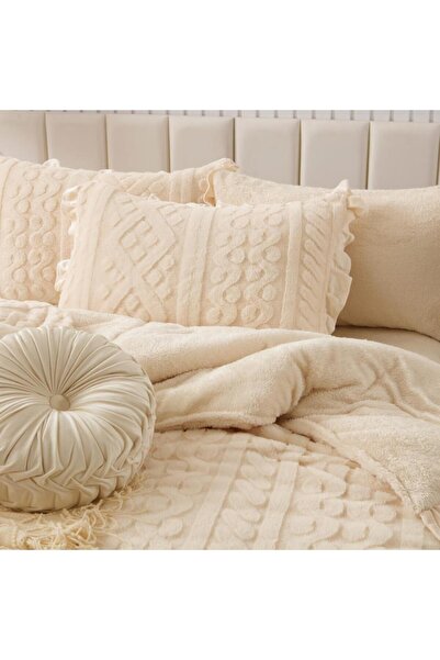 Alhabib bedding Lina Winter Queen Luxury Cream Faux Fur Bedspread Set, 6 Pieces