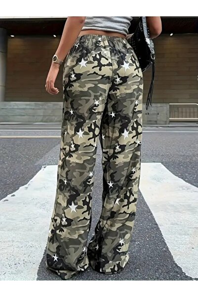 Toum Star Detail Camouflage Baggy Sweatpants