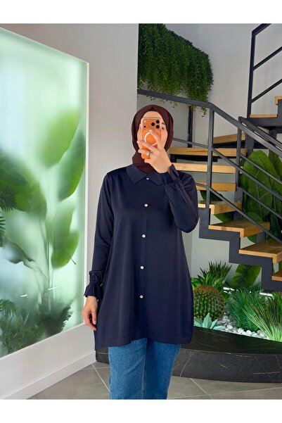 Armine توب ميرسيريزد بياقة عصرية وتفاصيل أزرار 25YTD4115 أزرق داكن