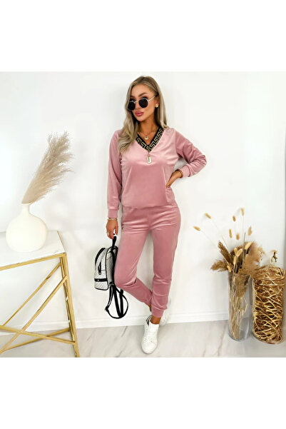 NOVALİA COOL Elegant Two-Piece Tracksuit with Neckline Detail and Modern Cut