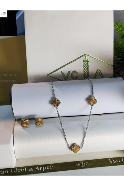 Generic Chains with a pendant