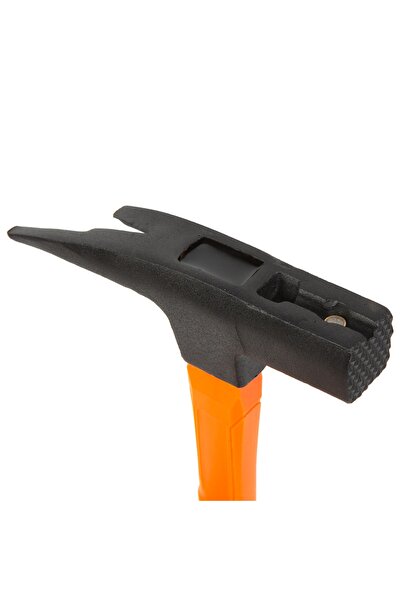 CED AUTO TRADE Professional carpenter's hammer with magnetic nail puller and holder and fiberglass handle 600