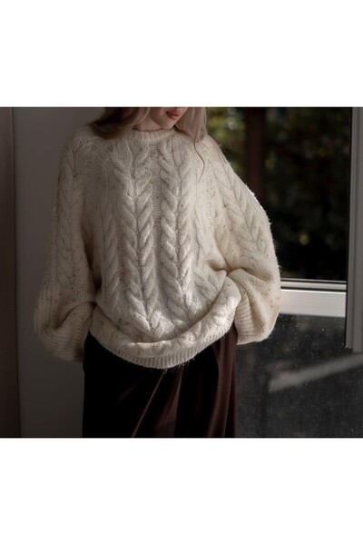 Lavanta Tekstil Hair Braid Pattern Glitter Detailed Oversized Sweater