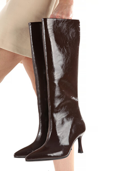 PAYZİN Μπότες με μυτερό τακούνι από λουστρίνι καφέ ρυτιδωμένο 9 εκ. Νέα σεζόν