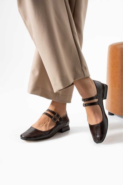 Roshin Shoes Pantofi de damă cu toc scurt, maro, cu detaliu curea dublă, stil balerină