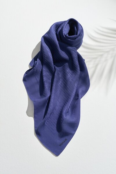 Nihan Jakarlı Pamuk Lyocell Eşarp Lacivert