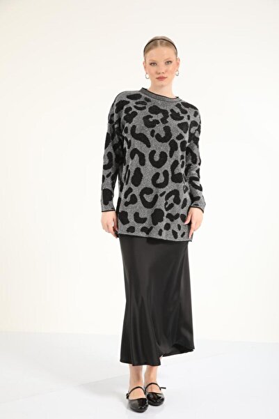 Suede Style 40738 - Stylish Comfortable Silvery Women's Long Knitwear Sweater