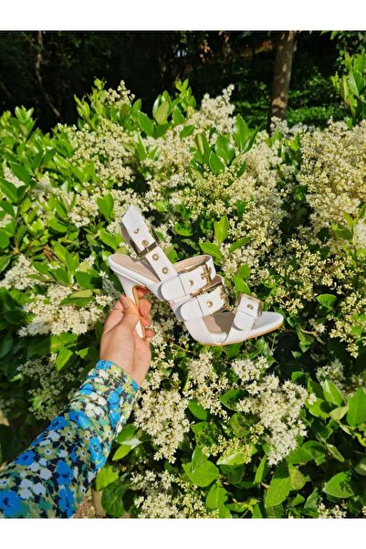 AYAKKABI PRENSİ White with Lively Buckle Detail