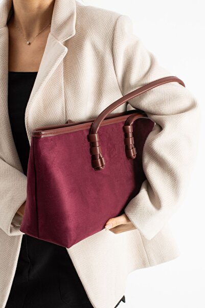 change time Please Refer to the Shoulder Bag for Dimensions: Width: 40 cm Length: 21 cm Bottom: 12.5 cm