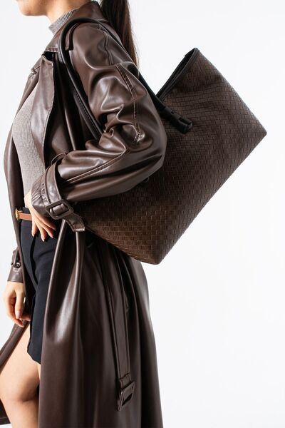 change time Please Refer to the Shoulder Bag for Dimensions: Width: 40 cm Length: 21 cm Bottom: 12.5 cm