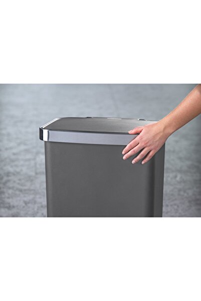 FACKELMANN Trash can, SEATTLE, 45L, with pedal, for kitchen or commercial spaces