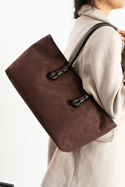 change time Please Refer to the Shoulder Bag for Dimensions: Width: 40 cm Length: 21 cm Bottom: 12.5 cm