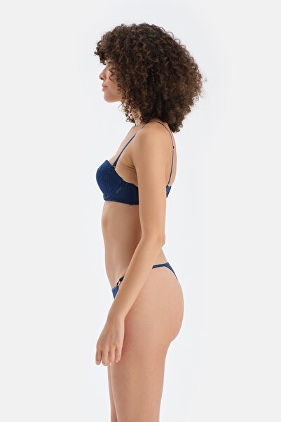 Dagi Navy Blue Lace Strapless Bra with Accessory Detail